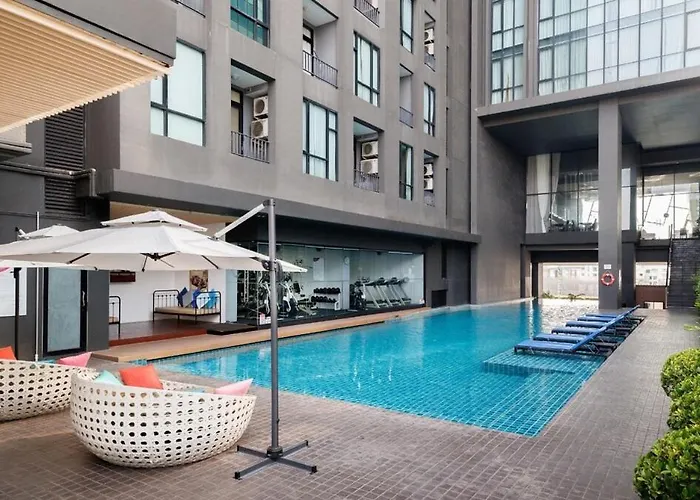 Spacious Luxury Serviced Apartment