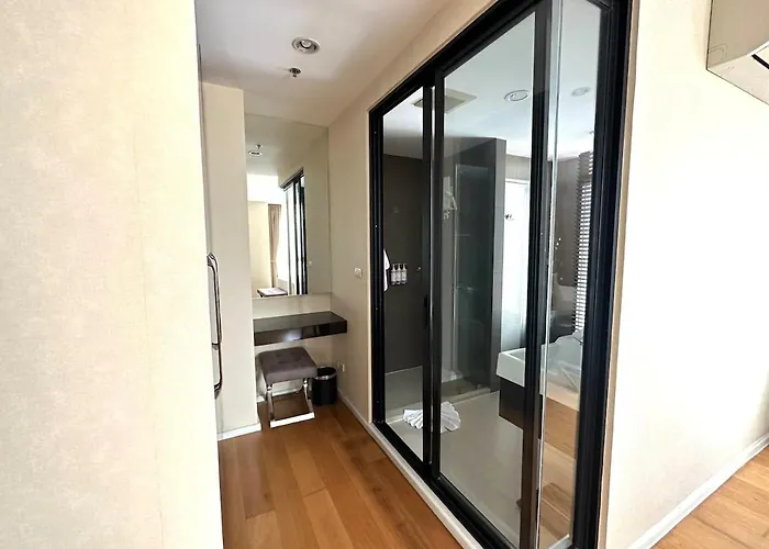 Apartment Spacious Luxury Serviced Bangkok